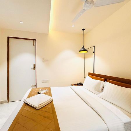 Hotel Star Avenue - Indiranagar Бангалор Экстерьер фото