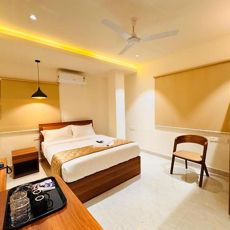 Hotel Star Avenue - Indiranagar Бангалор Экстерьер фото