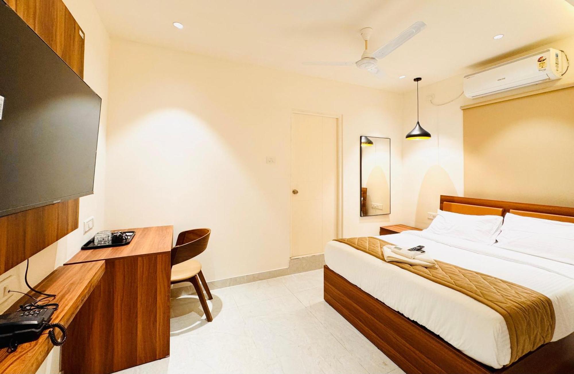 Hotel Star Avenue - Indiranagar Бангалор Экстерьер фото