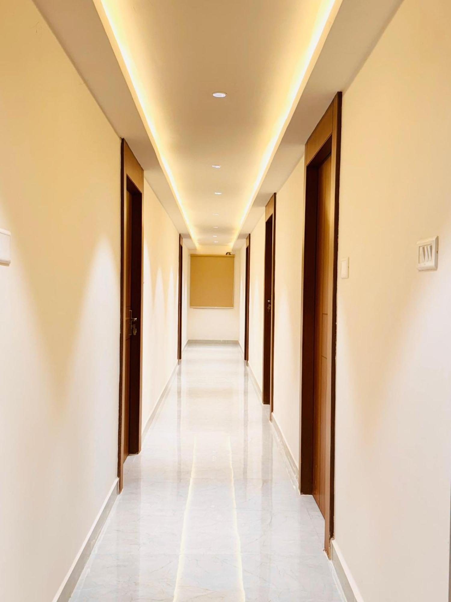 Hotel Star Avenue - Indiranagar Бангалор Экстерьер фото
