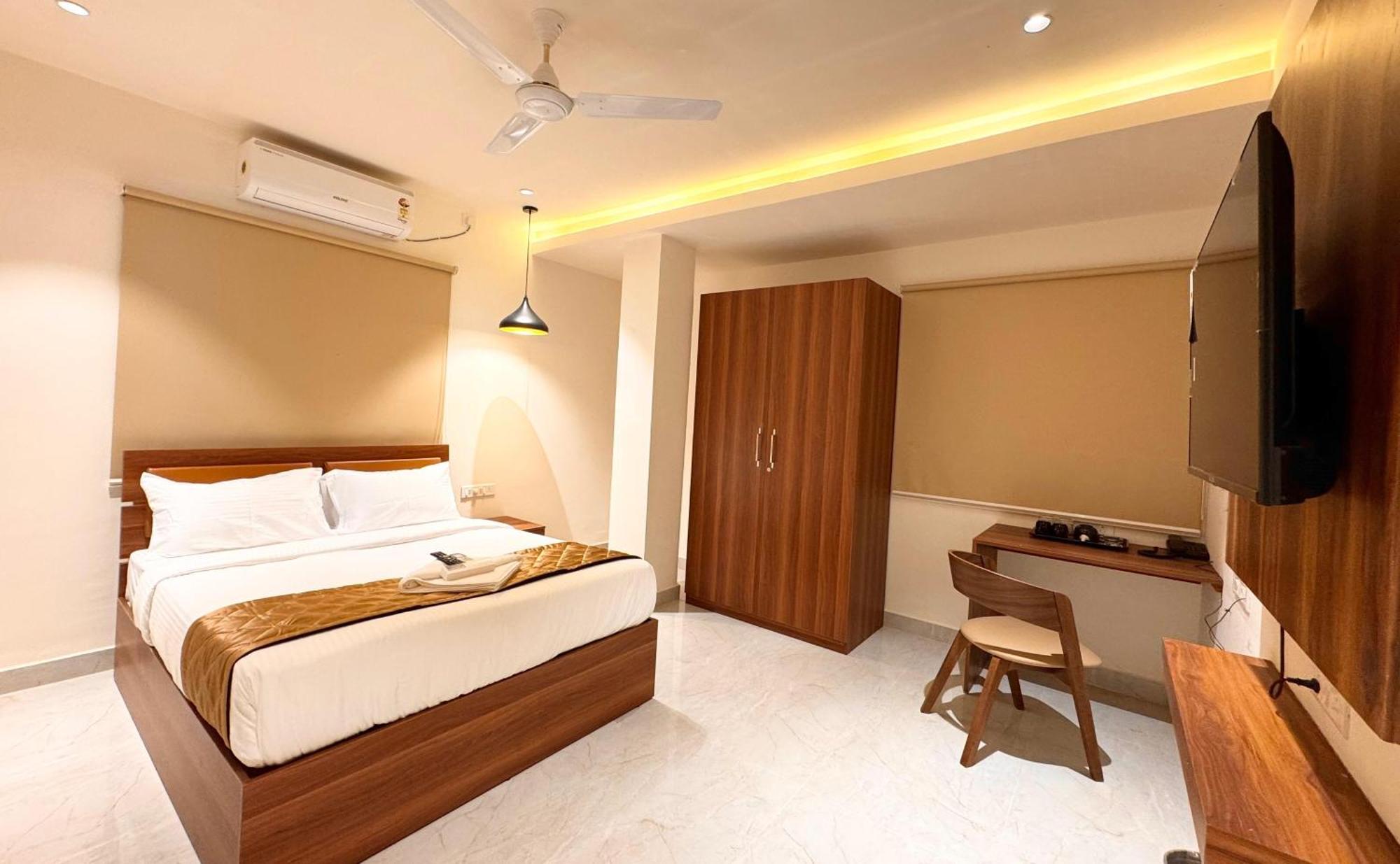 Hotel Star Avenue - Indiranagar Бангалор Экстерьер фото